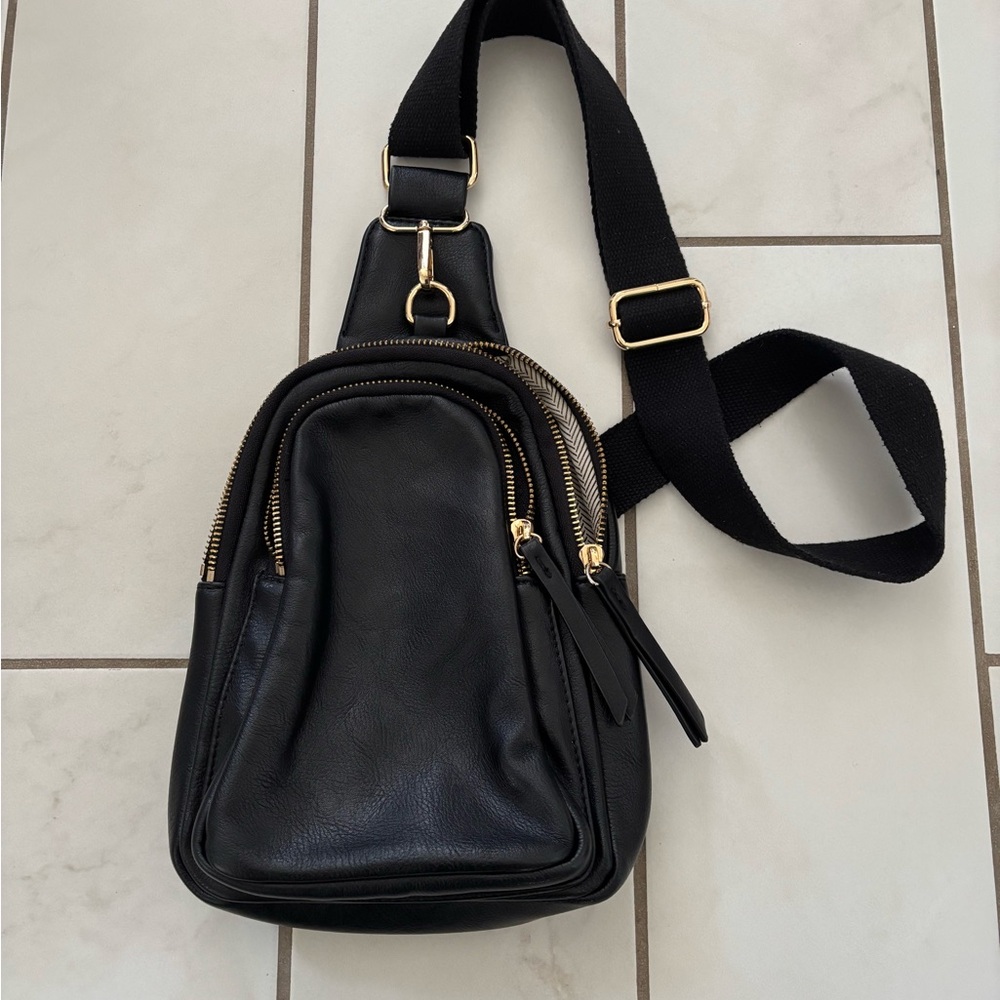 Crossbody Sling Women’s Black and Gold Purse
